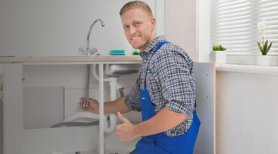 Expert burst pipe repair services in Revere, MO